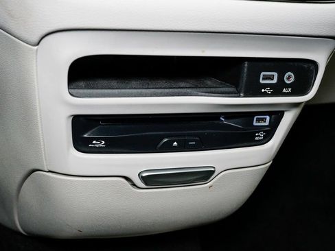 Used 2019 Chrysler Pacifica Touring-L Plus w/ Advanced Safetytec Group image 22