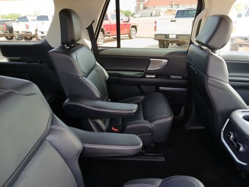 Used 2025 Ford Expedition Platinum AWD/4WD image 66