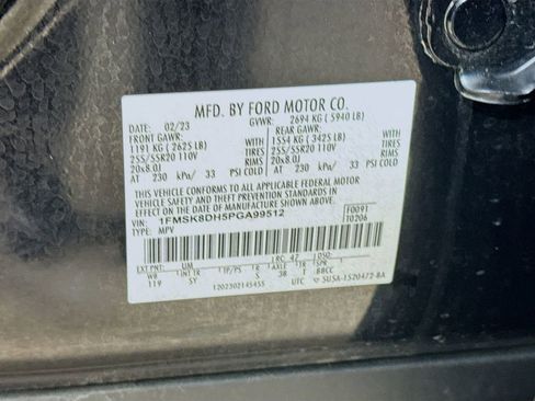 Used 2023 Ford Explorer XLT w/ Equipment Group 202A AWD/4WD image 33