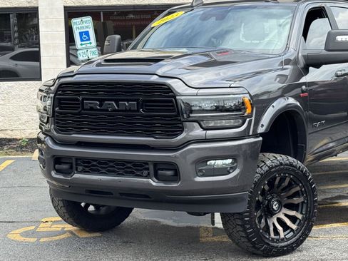 Used 2023 RAM 2500 Limited w/ Night Edition AWD/4WD image 4