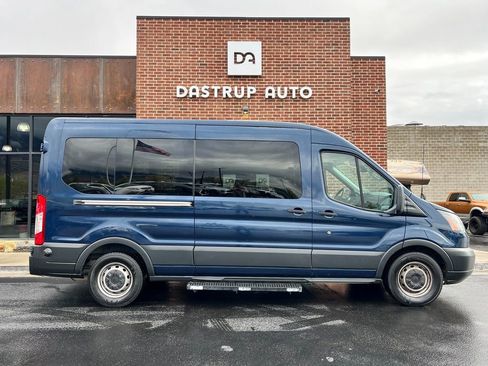 Used 2017 Ford Transit 350 XL image 7