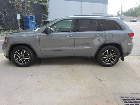 Used 2020 Jeep Grand Cherokee Trailhawk w/ Trailhawk Luxury Group image 2