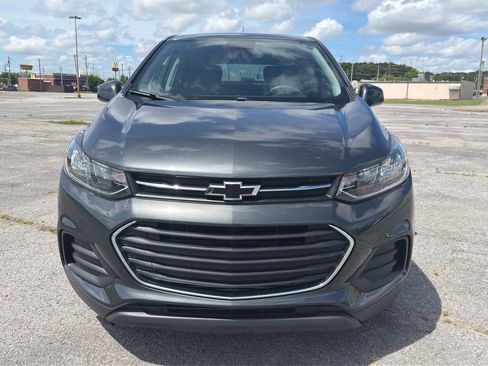 Used 2020 Chevrolet Trax LS w/ Tint and Cruise Package FWD image 8