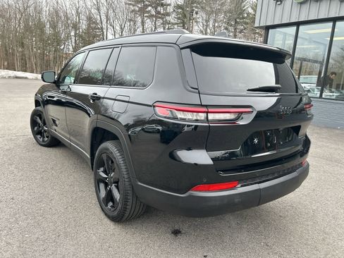 Used 2025 Jeep Grand Cherokee L Limited w/ Black Appearance Package image 7