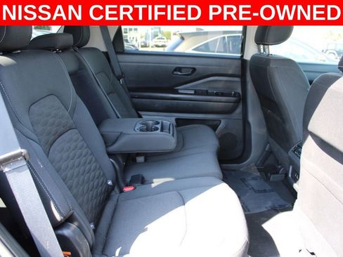 Certified 2024 Nissan Pathfinder SV image 23