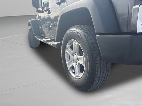 Used 2017 Jeep Wrangler Unlimited Sport w/ Quick Order Package 24S image 10