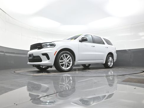 Used 2025 Dodge Durango GT image 11