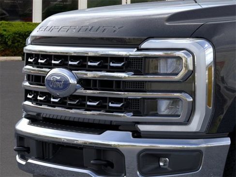 New 2026 Ford F250 Lariat w/ FX4 Off-Road Package image 17