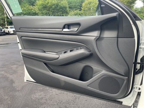 New 2025 Nissan Altima 2.5 SV w/ SV Special Edition Package image 32