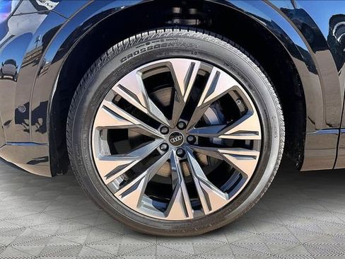 New 2026 Audi Q8 Prestige w/ Prestige Package image 12