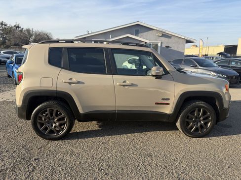 Used 2016 Jeep Renegade 75th Anniversary image 7