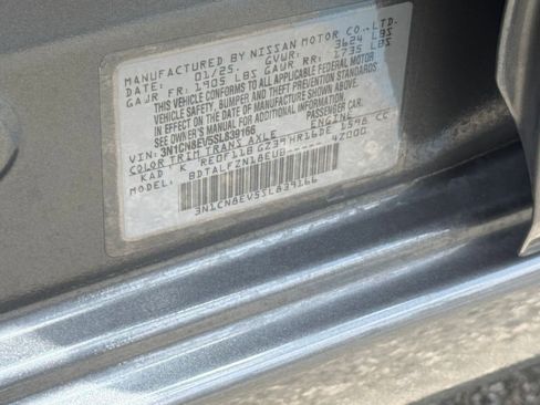 Used 2025 Nissan Versa SV FWD image 28