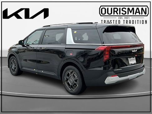 New 2026 Kia Carnival EX image 3