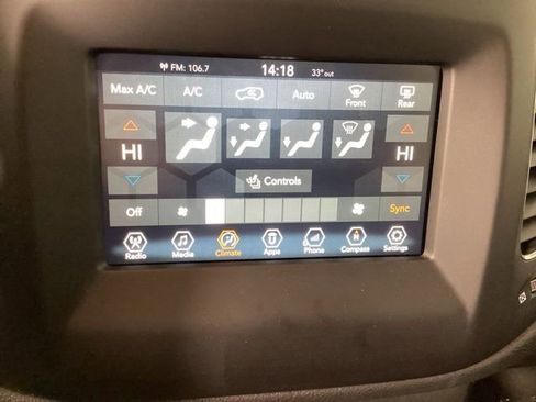 Used 2018 Jeep Compass Latitude w/ Popular Equipment Group image 20