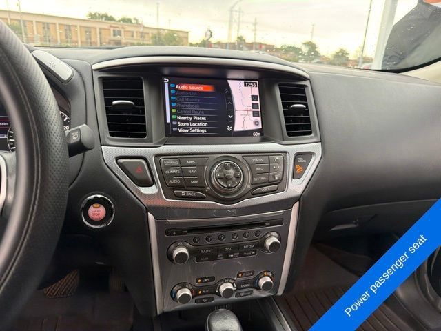 Used 2018 Nissan Pathfinder SL FWD image 18