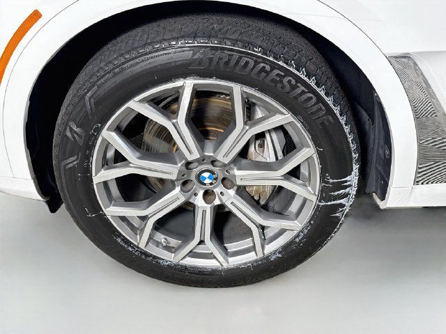 Used 2021 BMW X7 xDrive40i w/ Premium Package AWD/4WD image 37
