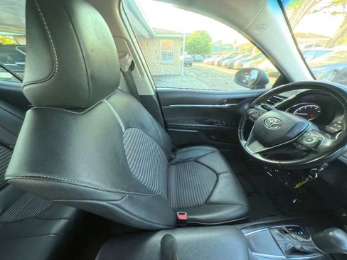 Used 2019 Toyota Camry SE image 29