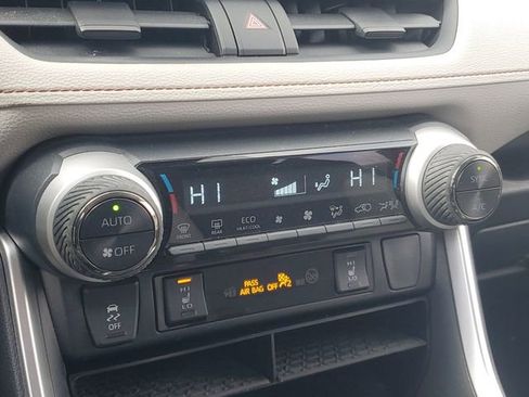 Used 2023 Toyota RAV4 XLE image 24