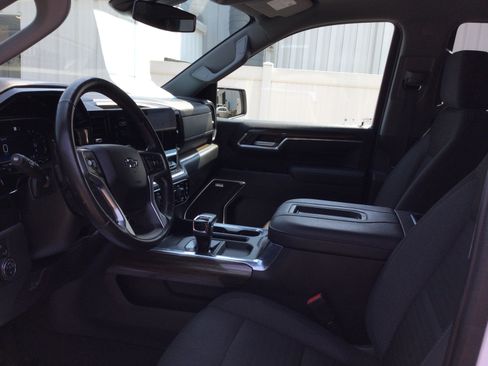 Used 2022 Chevrolet Silverado 1500 RST w/ Convenience Package II AWD/4WD image 7