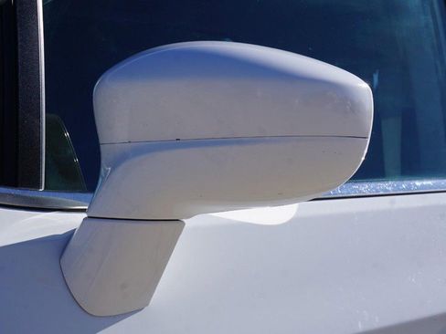 Used 2017 Chrysler Pacifica Touring-L w/ Tire & Wheel Group image 11