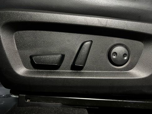 Used 2022 Mitsubishi Outlander SEL image 14