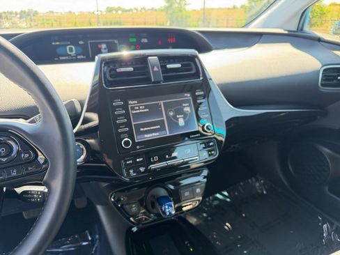 Used 2022 Toyota Prius XLE w/ Advanced Technology Package AWD/4WD image 12