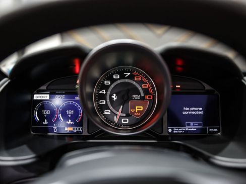 Used 2019 Ferrari Portofino image 64