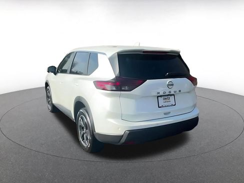 Used 2025 Nissan Rogue SV image 11