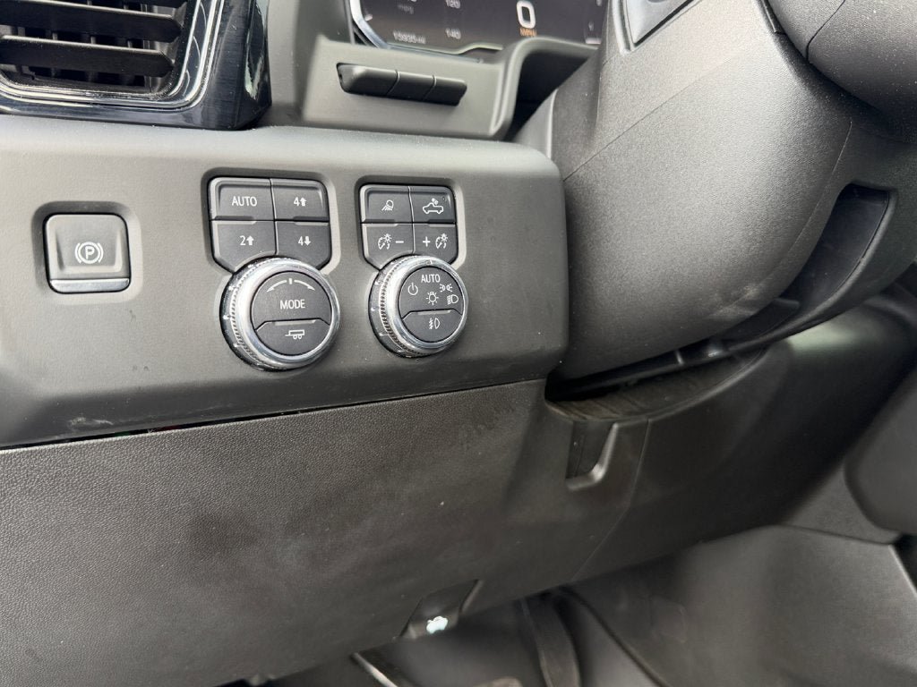 Used 2025 GMC Sierra 2500 AT4X AWD/4WD image 20