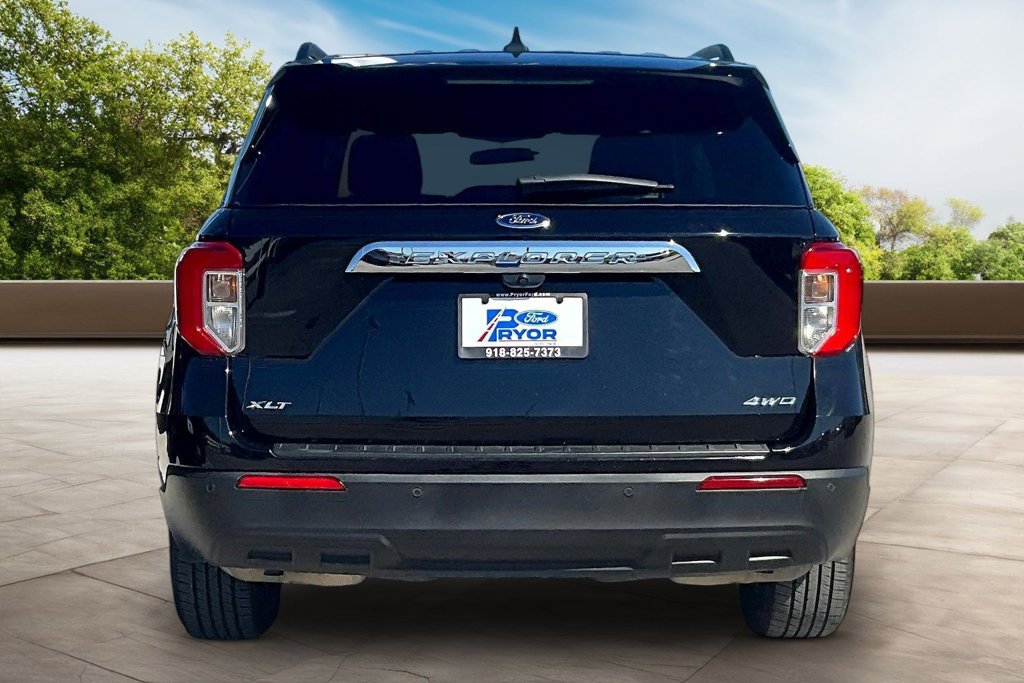 Used 2023 Ford Explorer XLT AWD/4WD image 4