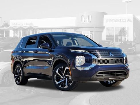 Used 2024 Mitsubishi Outlander SE image 23