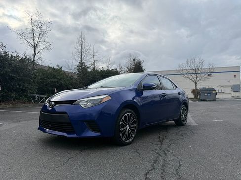 Used 2014 Toyota Corolla S image 2