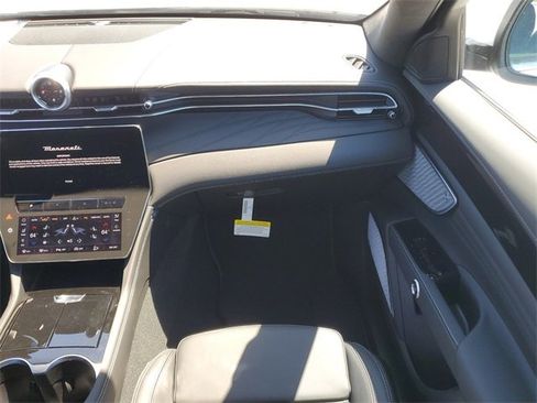 New 2024 Maserati Grecale GT image 15