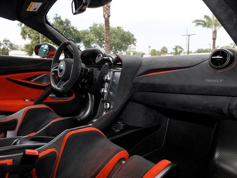 Used 2021 McLaren 765LT RWD image 65