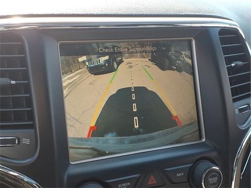 Used 2014 Jeep Grand Cherokee Limited image 21