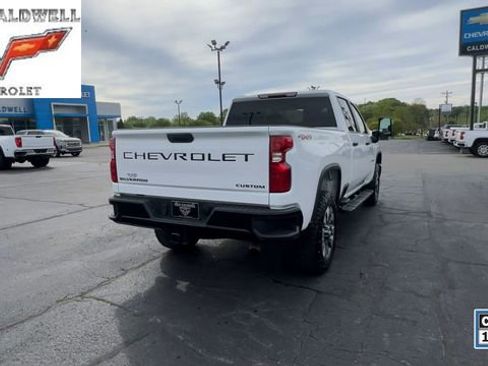 Used 2024 Chevrolet Silverado 2500 Custom AWD/4WD image 8