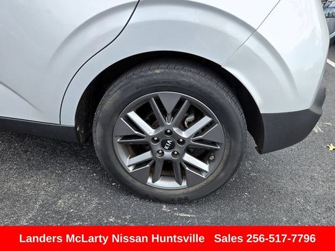 Used 2020 Kia Soul EX FWD image 12