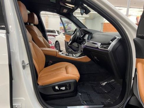 Used 2019 BMW X5 xDrive40i w/ Executive Package AWD/4WD image 32