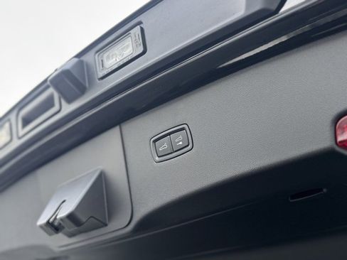 Certified 2024 Porsche Cayenne Coupe image 35