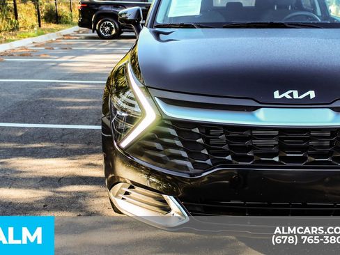 Used 2024 Kia Sportage LX image 10