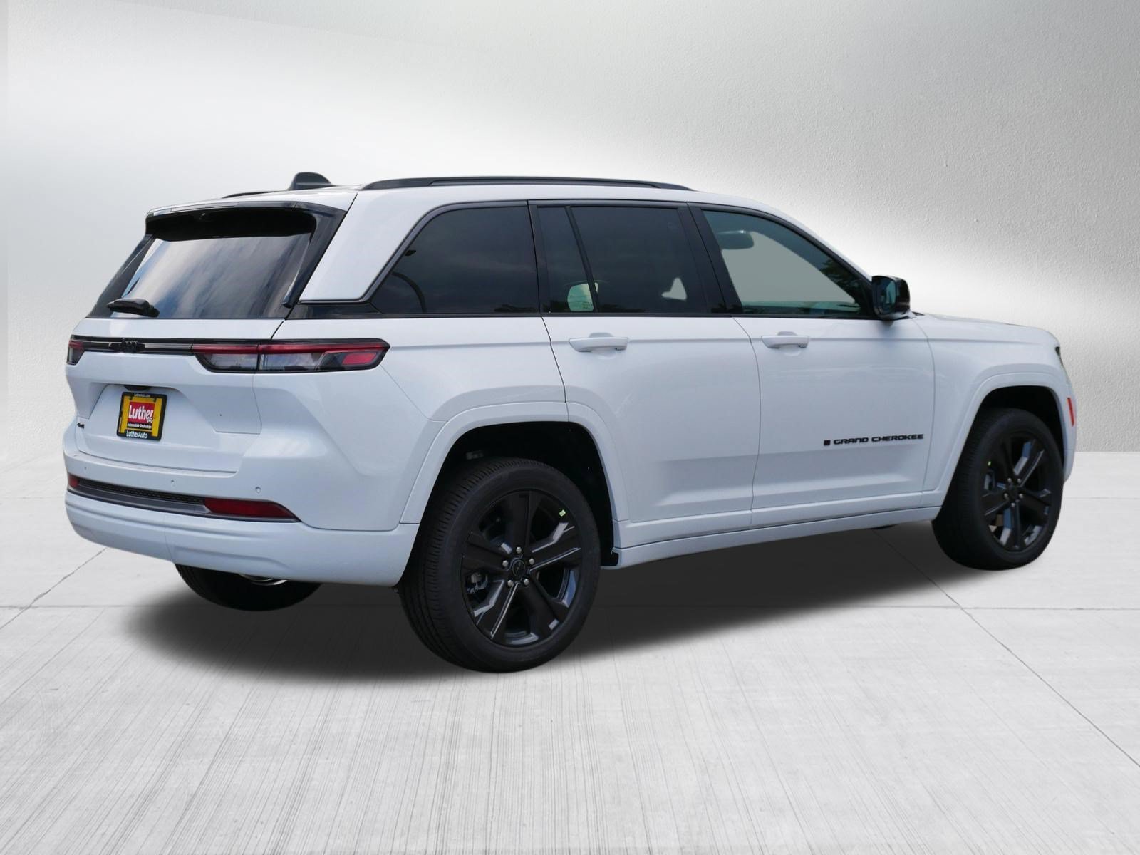 New 2027 Jeep Grand Cherokee Limited AWD/4WD image 7