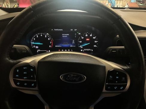 Used 2023 Ford Explorer XLT w/ Equipment Group 202A AWD/4WD image 28