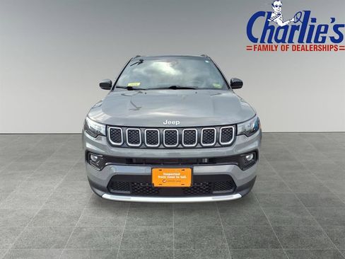 Used 2024 Jeep Compass Limited image 2