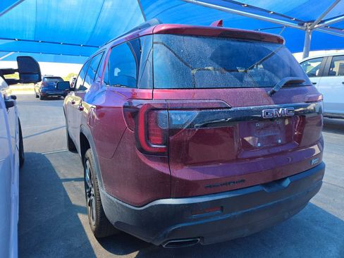 Used 2023 GMC Acadia SLT w/ Elevation Edition FWD image 3