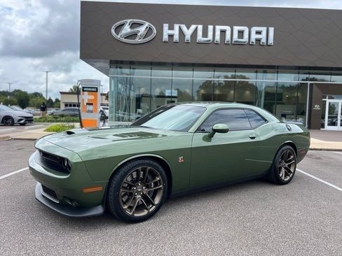 Used 2022 Dodge Challenger R/T Scat Pack w/ Dynamics Package RWD image 4