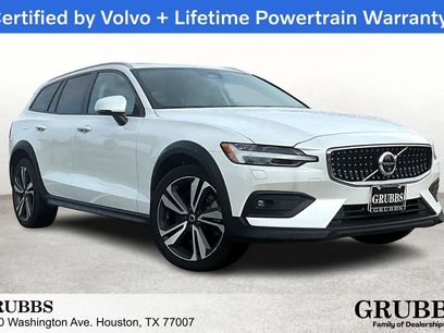 Used 2024 Volvo V60 B5 Cross Country Plus