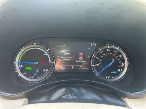 Used 2020 Toyota Highlander XLE AWD/4WD image 17