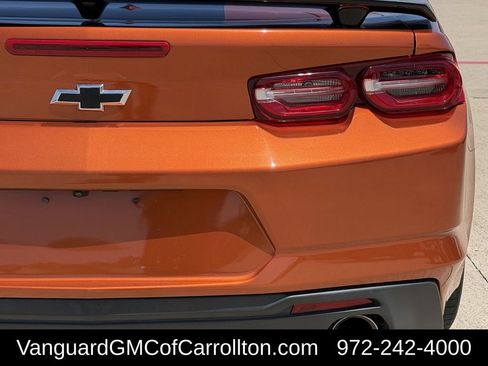 Used 2022 Chevrolet Camaro LT RWD image 9