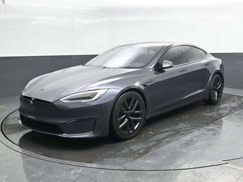 Used 2022 Tesla Model S Plaid image 8
