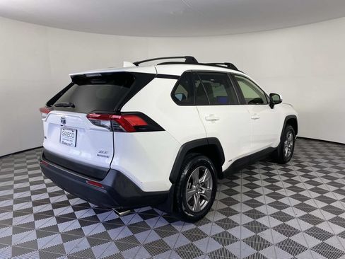 Used 2023 Toyota RAV4 XLE w/ Convenience Package AWD/4WD image 9